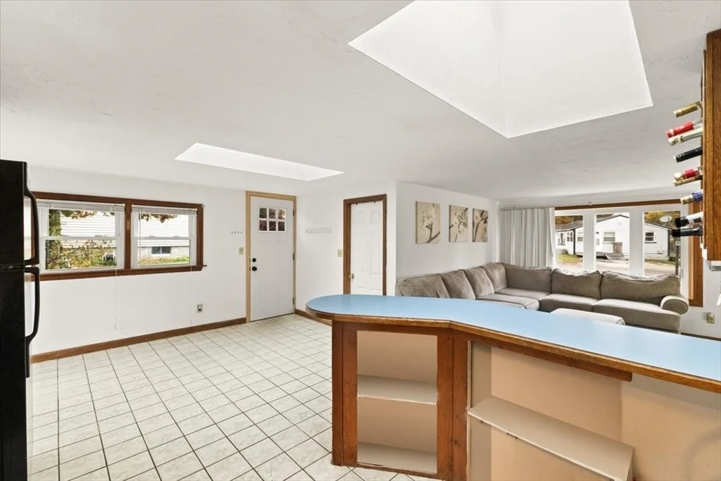 Photo of 40 Sunset Blvd