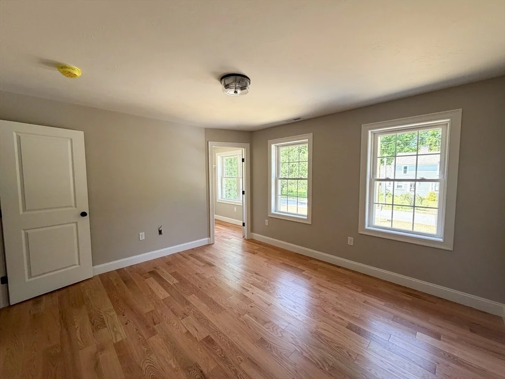 Photo of 555 Neck Road