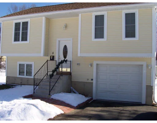 Photo of 5 Jeanette Dr
