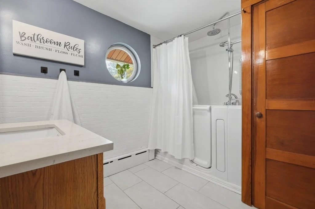Photo of 663 Orchard St
