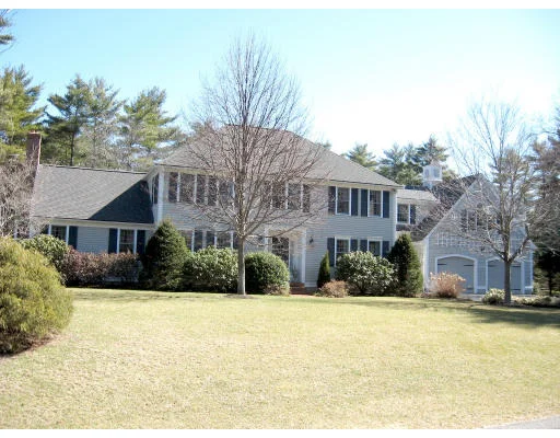 Photo of 40 Fox Run
