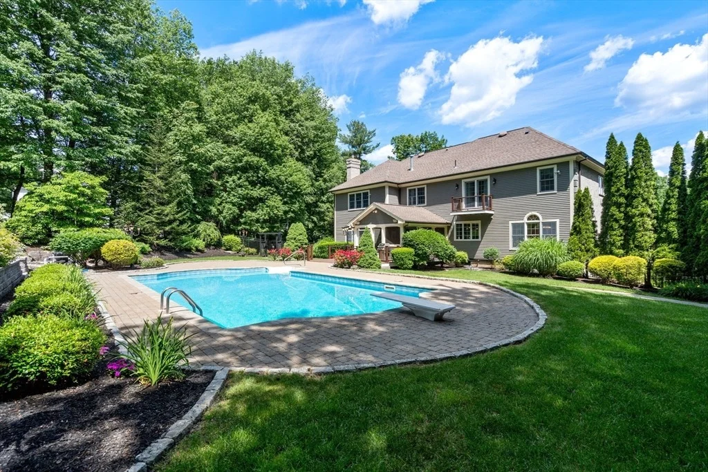 Photo of 253 Cranbrook Dr