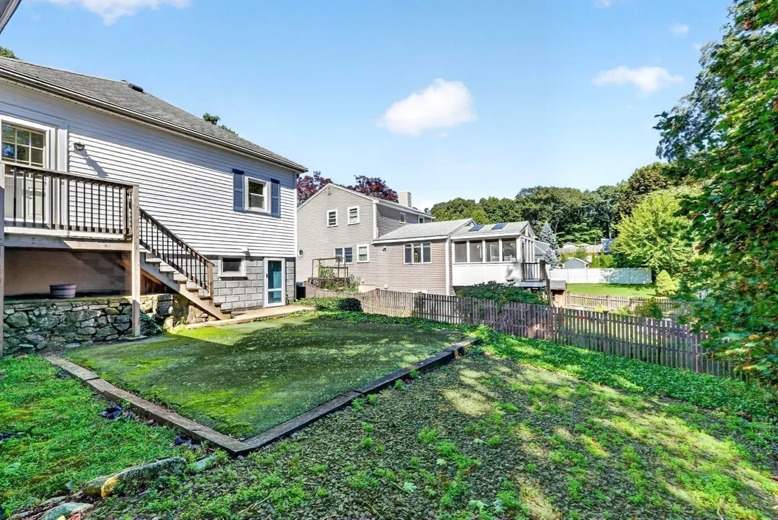 Photo of 83 Beacon Street