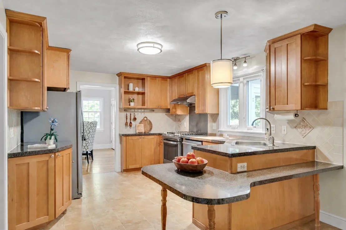 Photo of 8 Barry Dr