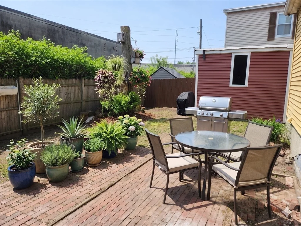 Photo of 15 Carter Ave