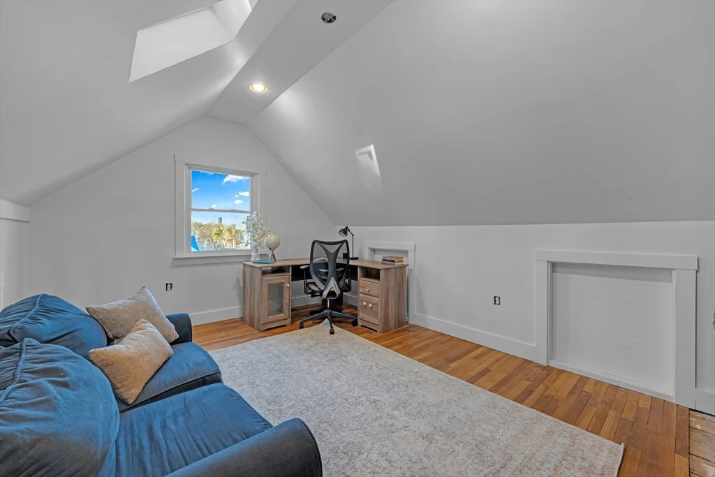 Photo of 8 Sunset Dr