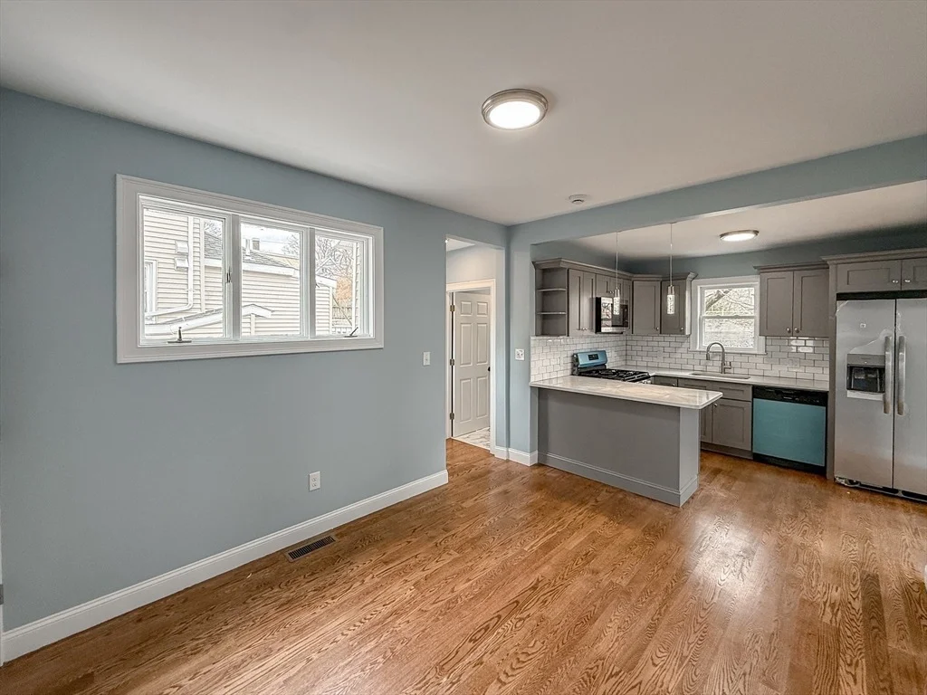 Photo of 463 Central St