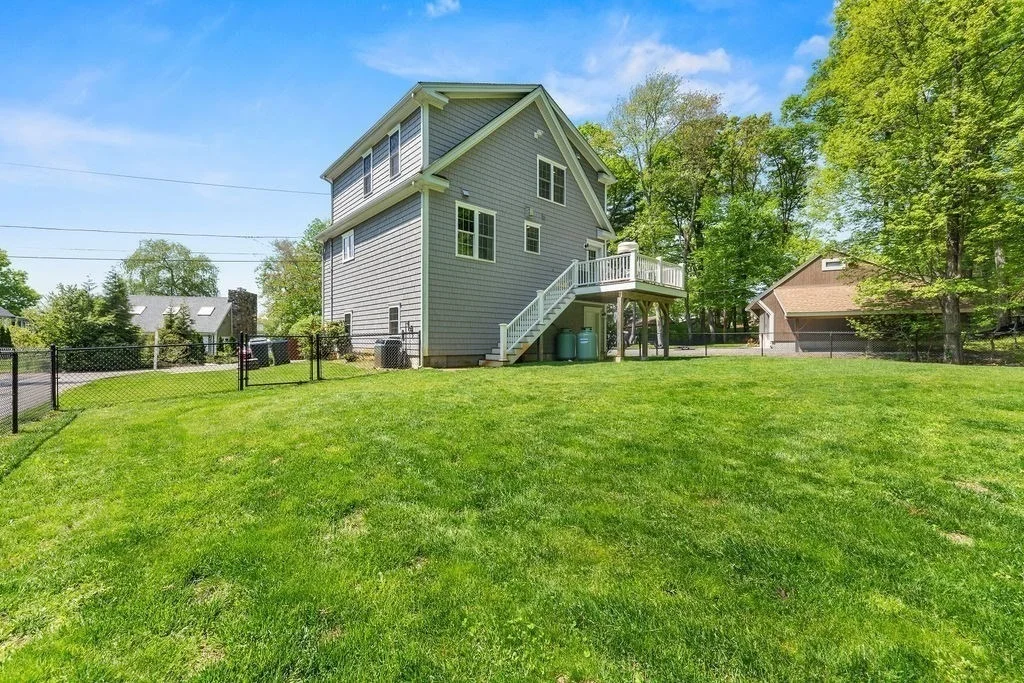 Photo of 40 Kinsley Ln