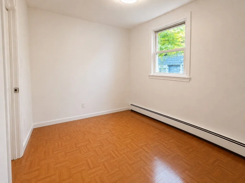Photo of 14 Appletree Rd