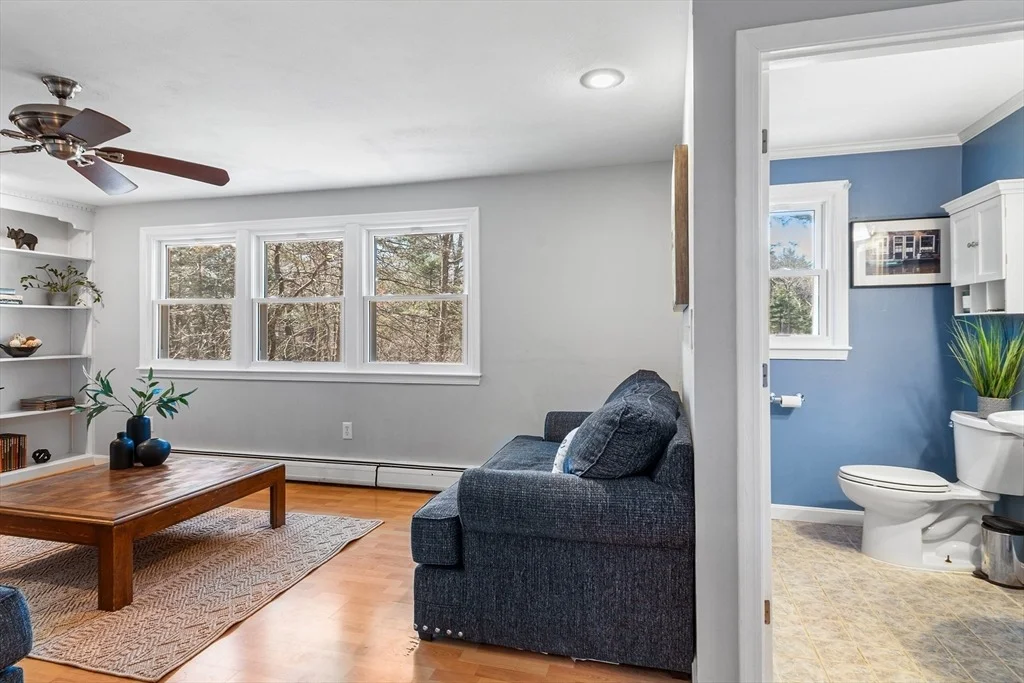 Photo of 451 Linebrook Road