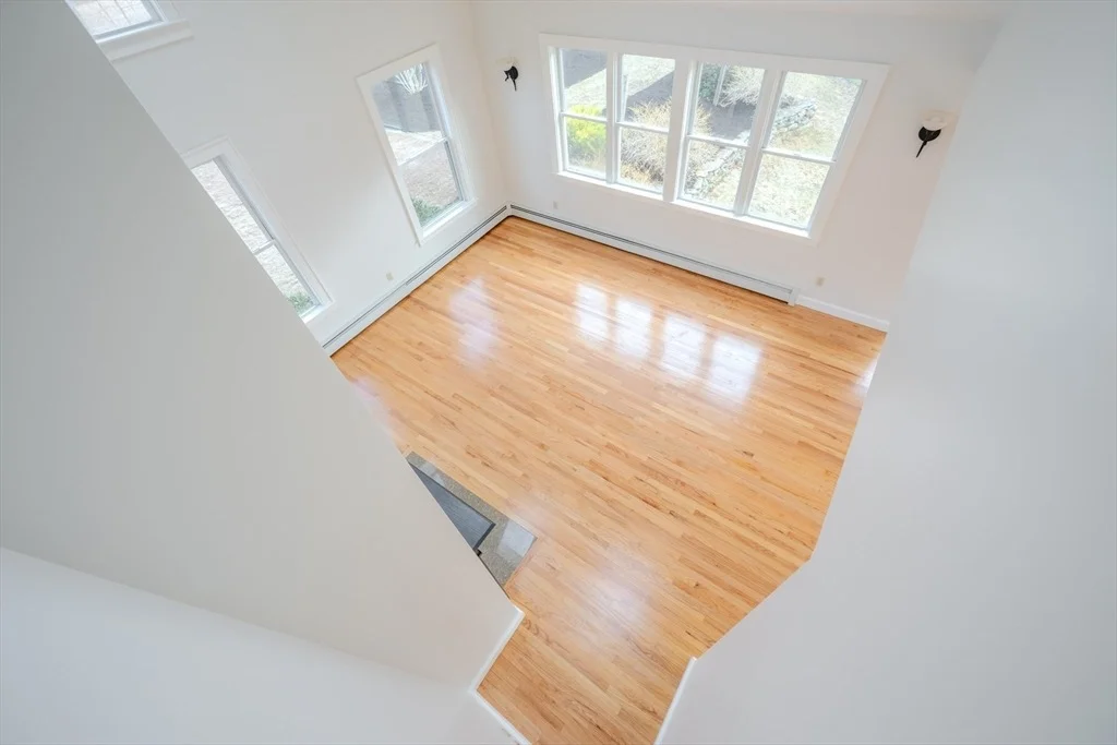 Photo of 563 Piper Rd