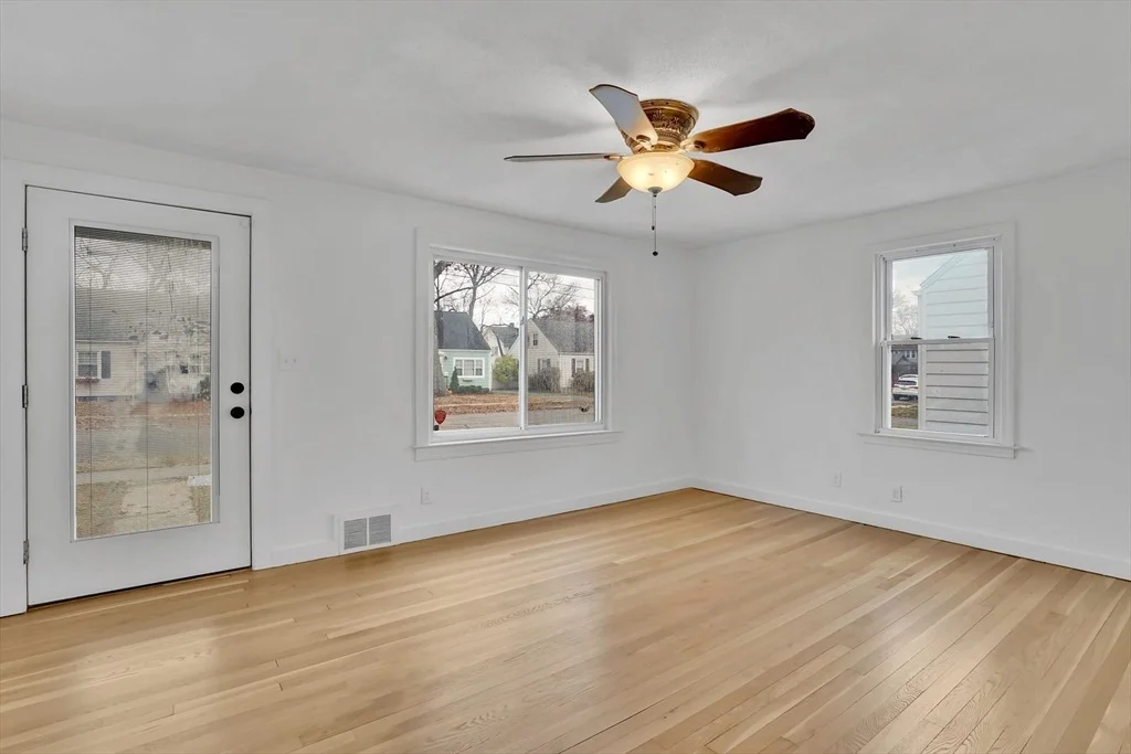 Photo of 155 Powell Ave