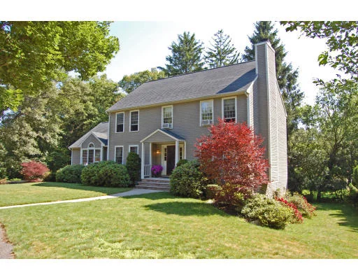Photo of 28 Middlebury Lane