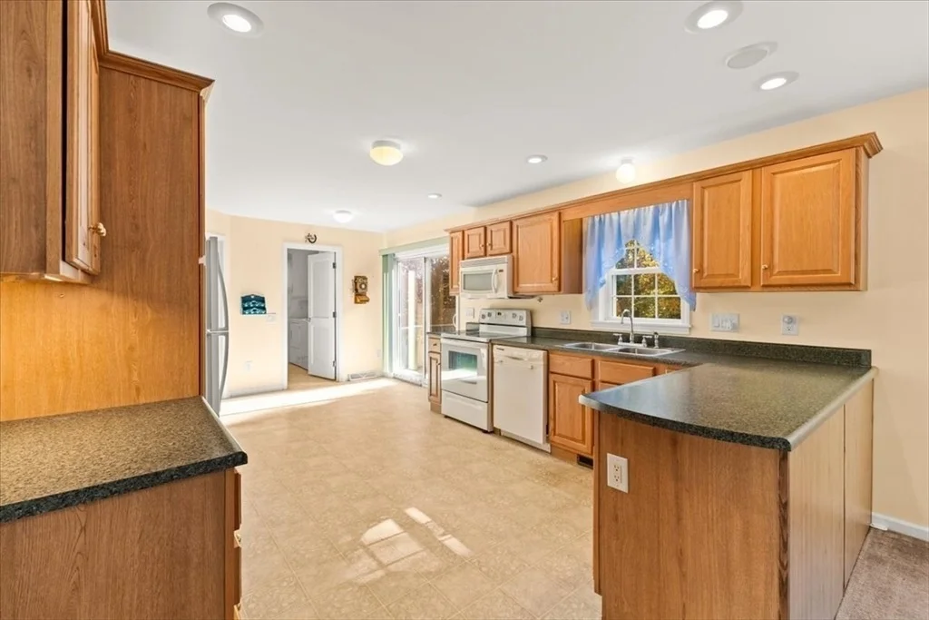 Photo of 84 Lark Ln