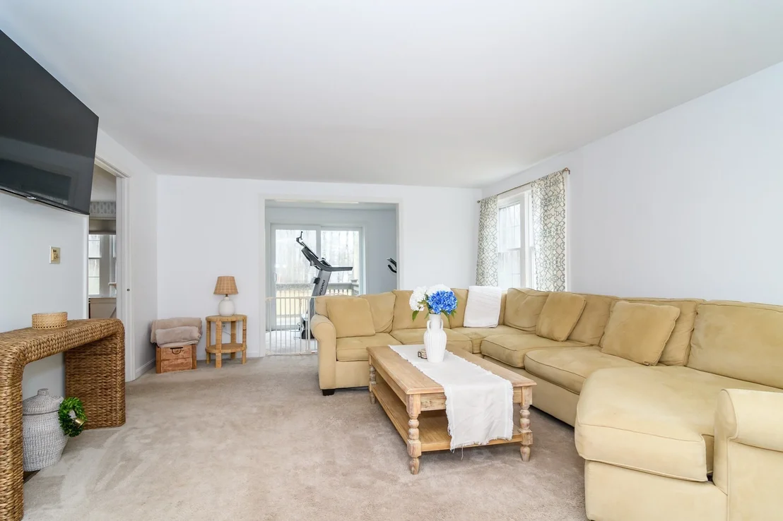 Photo of 2 Sawmill Cir
