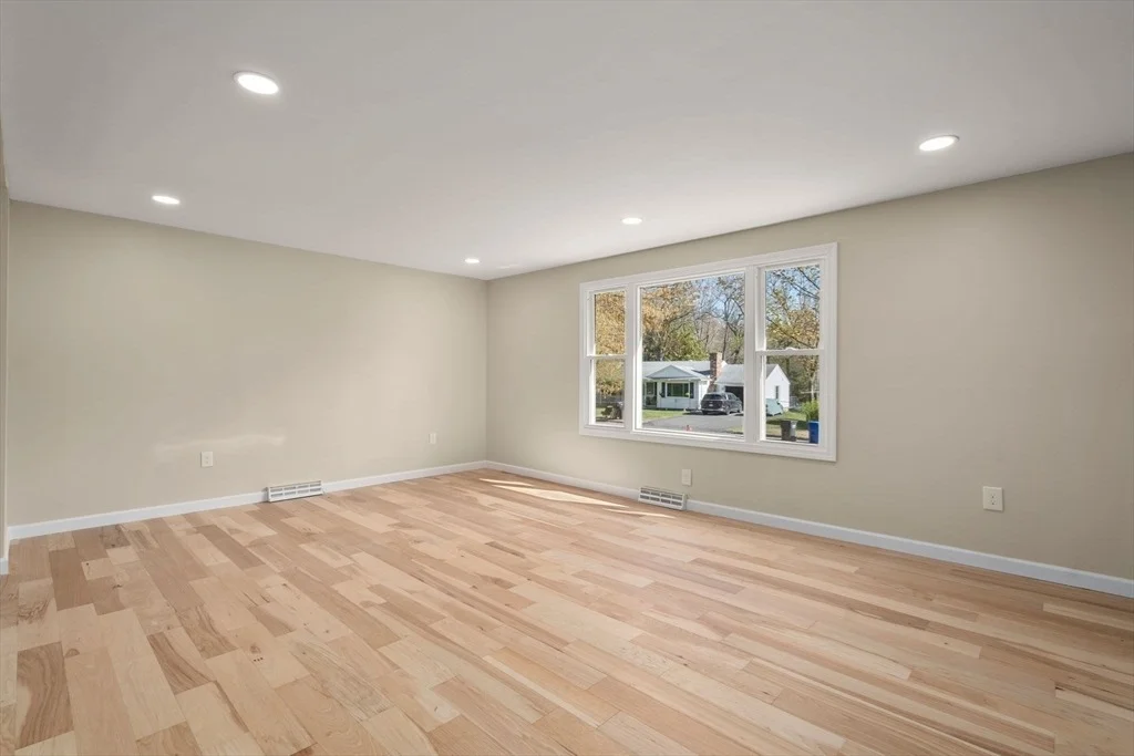 Photo of 16 Picard Cir