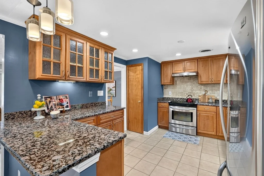 Photo of 32 Bobolink Rd