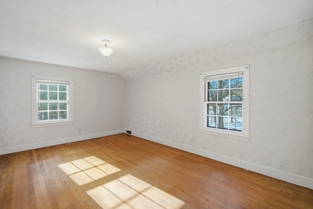 Photo of 46 Puritan Cir
