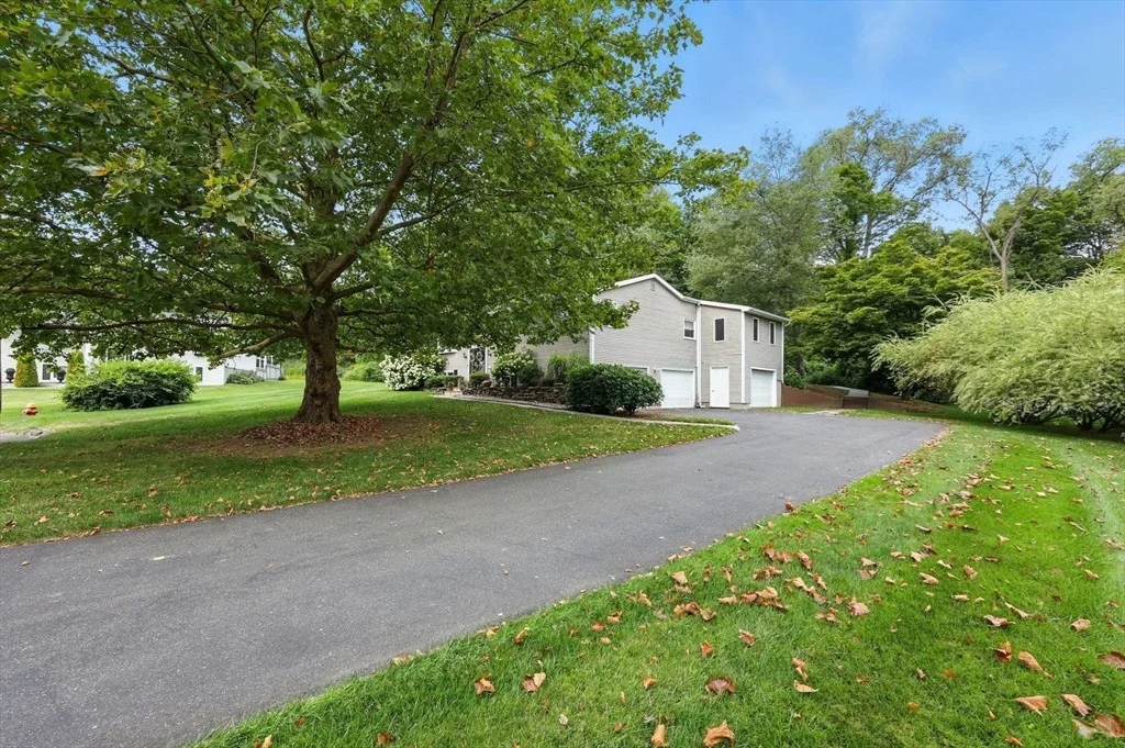 Photo of 4 Claren Dr