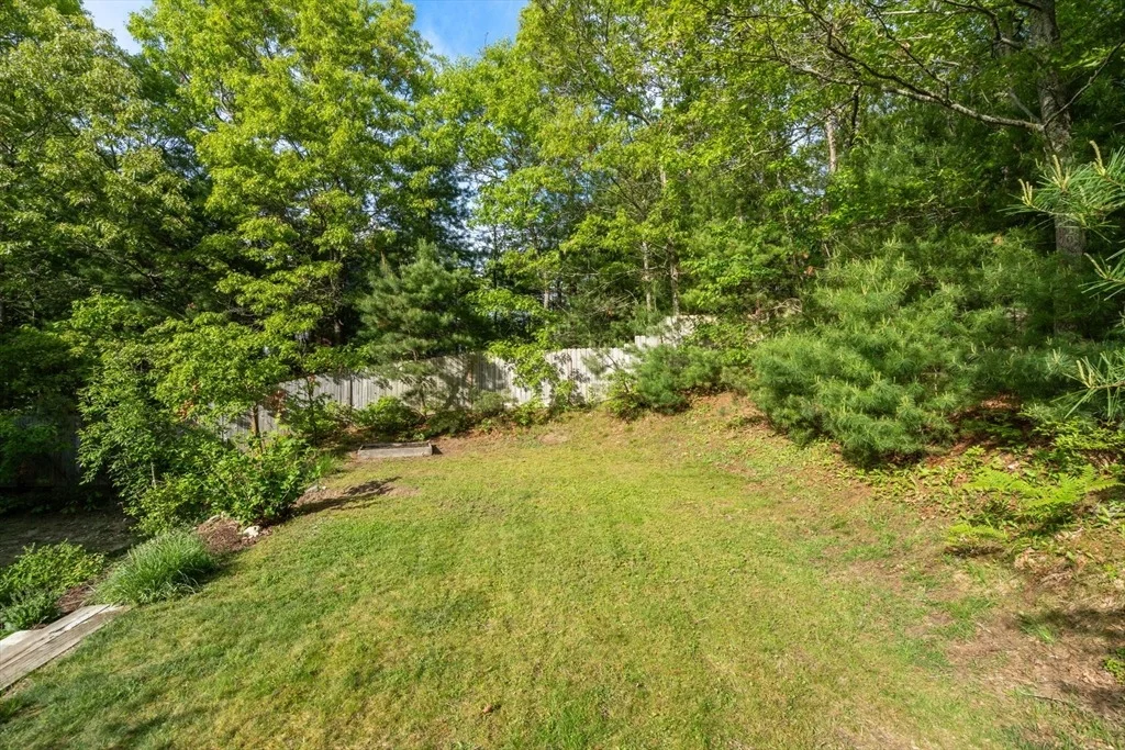 Photo of 8 Friendship Ln