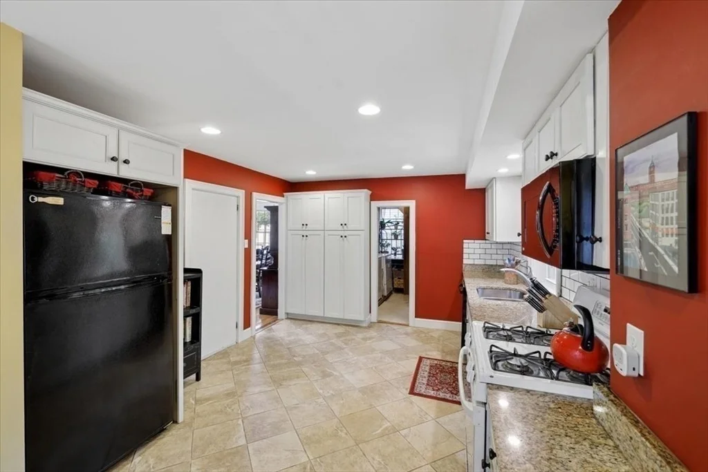 Photo of 10 Summit Ave