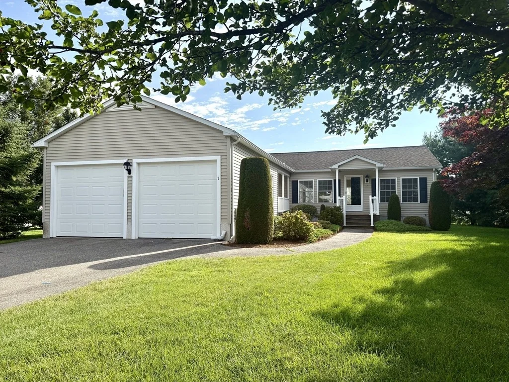 Photo of 7 Edgestone Drive