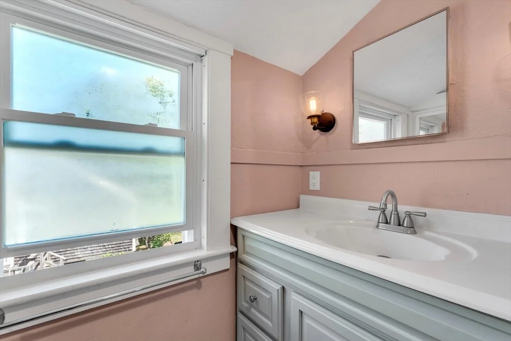 Photo of 44 Maple Avenue