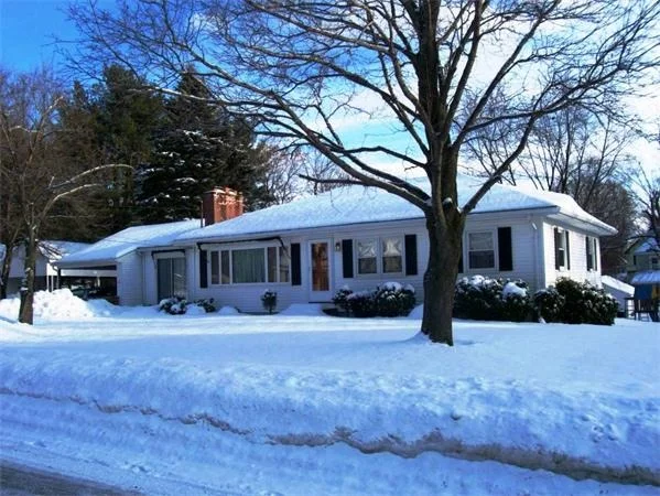 Photo of 98 9th Ave
