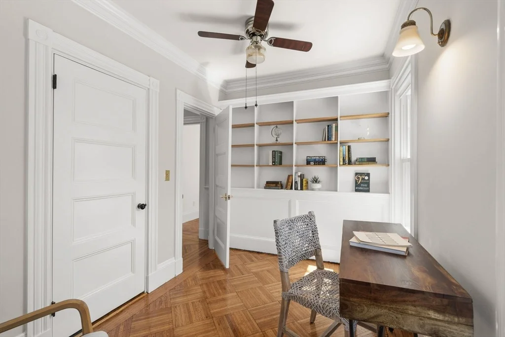 Photo of 555 Washington Street