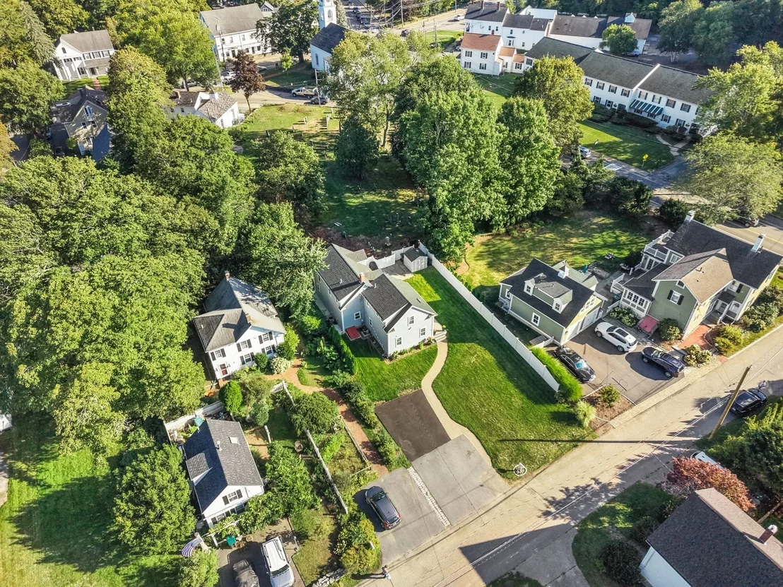 Photo of 3 Broads Ave