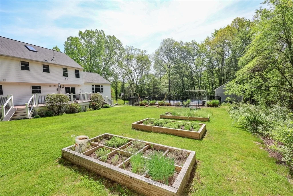 Photo of 13 Deerfield Dr