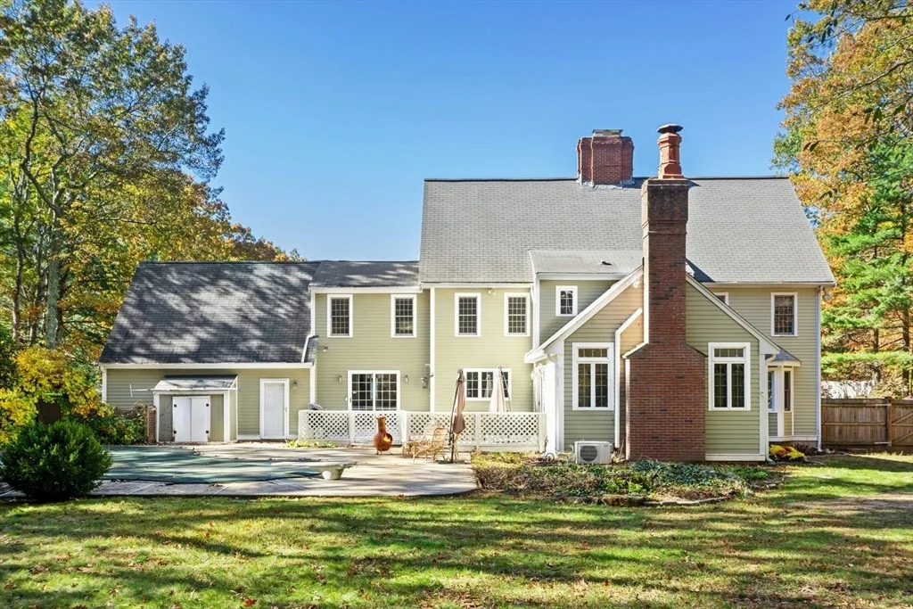 Photo of 266 Willowgate Rise