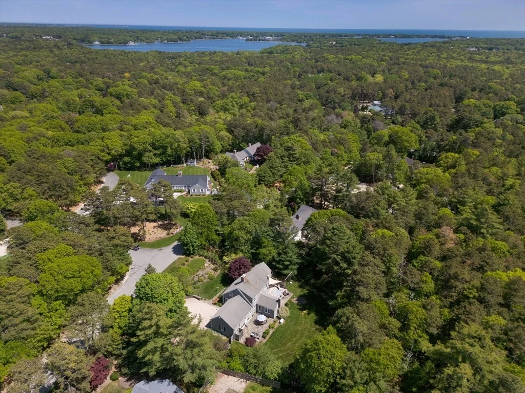 Photo of 290 Cotuit Bay Dr