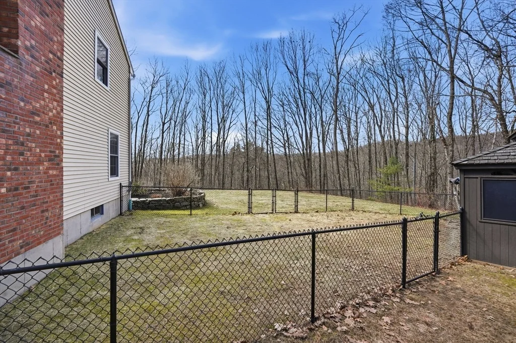 Photo of 1048 Main Rd
