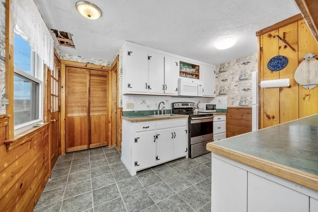 Photo of 300 Central Ave