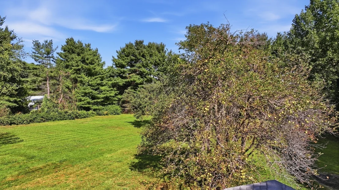 Photo of 2 Apple Tree Dr