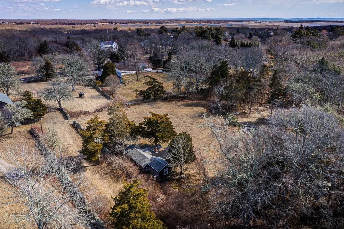 Photo of 1749 Main Road