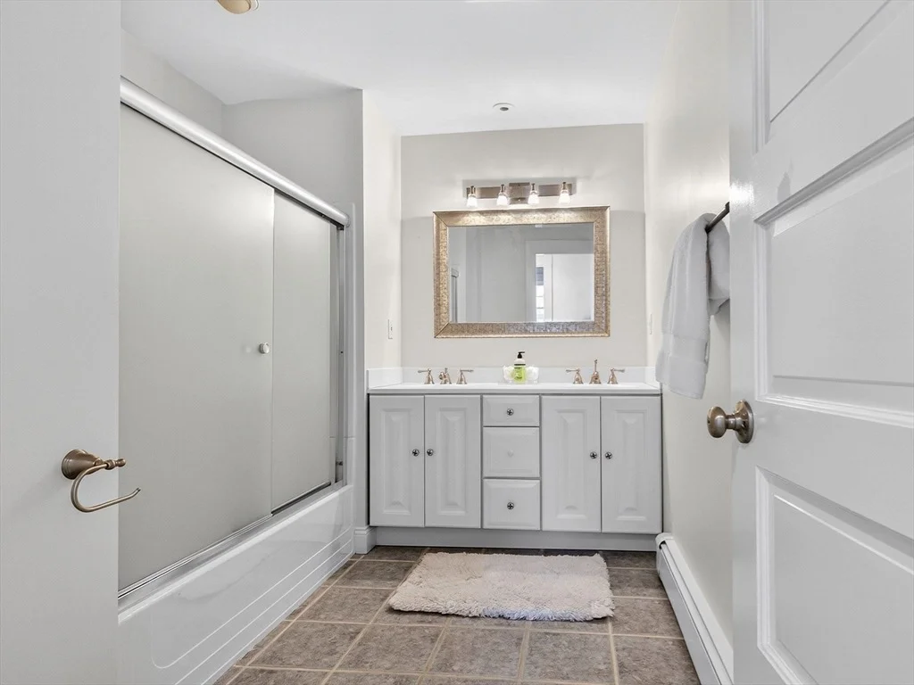 Photo of 39 Twitchell St