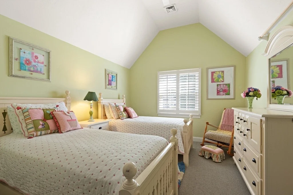 Photo of 54 Greensward Circle