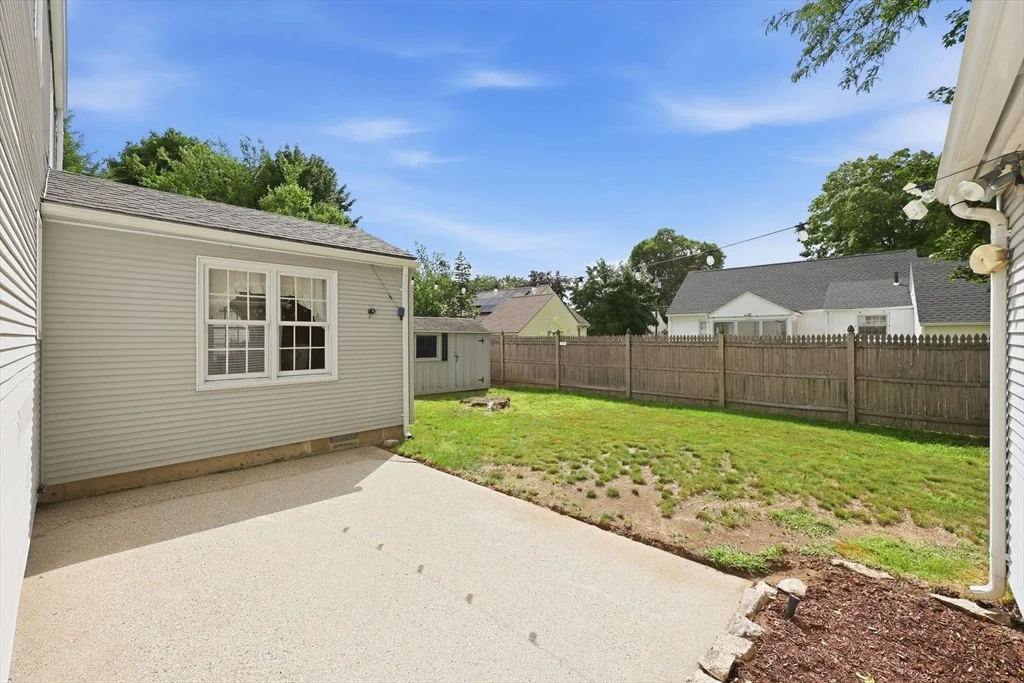 Photo of 250 Gillette Ave