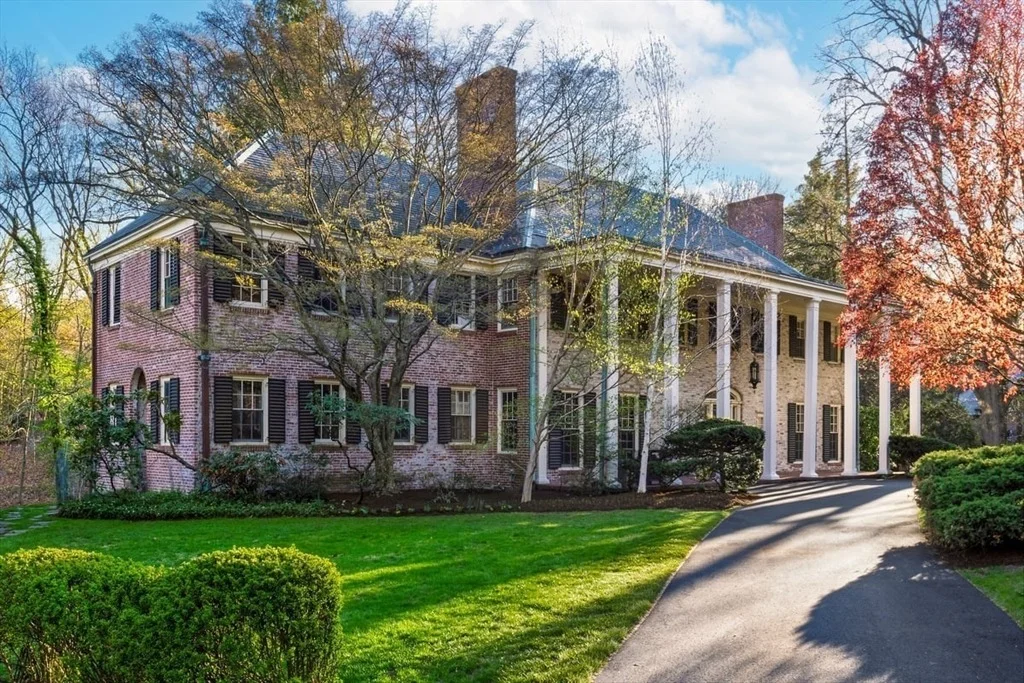 Photo of 300 Warren St.