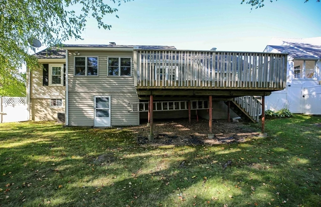 Photo of 14 Housatonic St