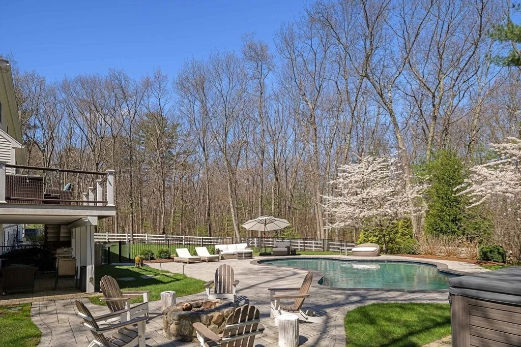 Photo of 8 Goldman Cir