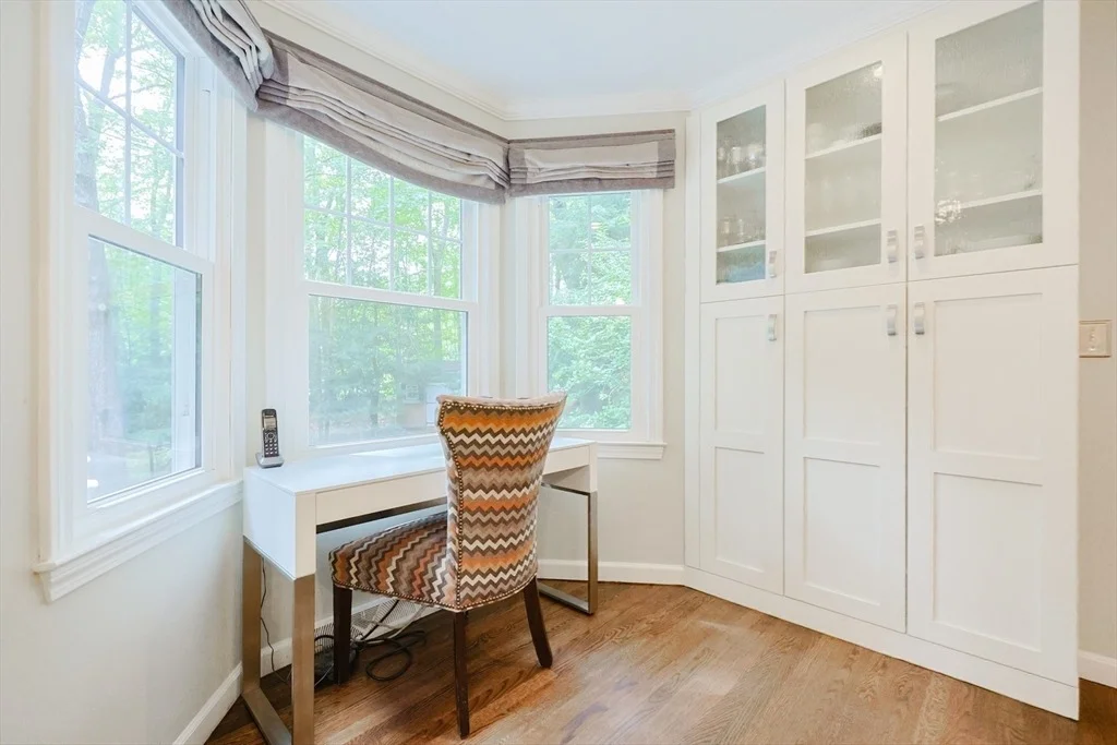 Photo of 233 Willowgate Rise