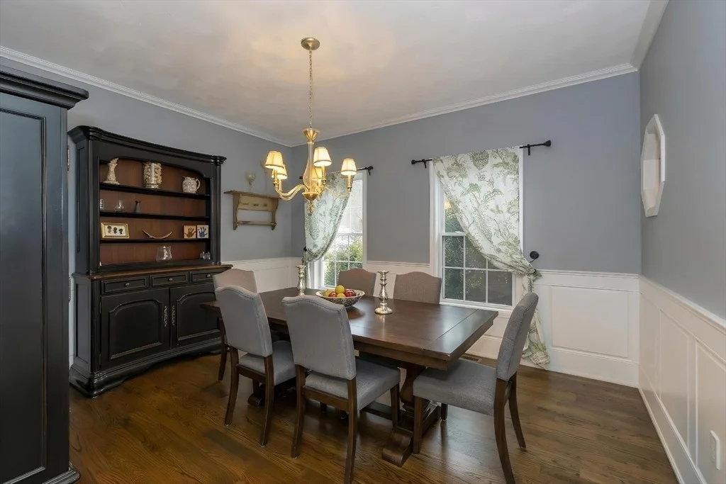 Photo of 142 River Rd