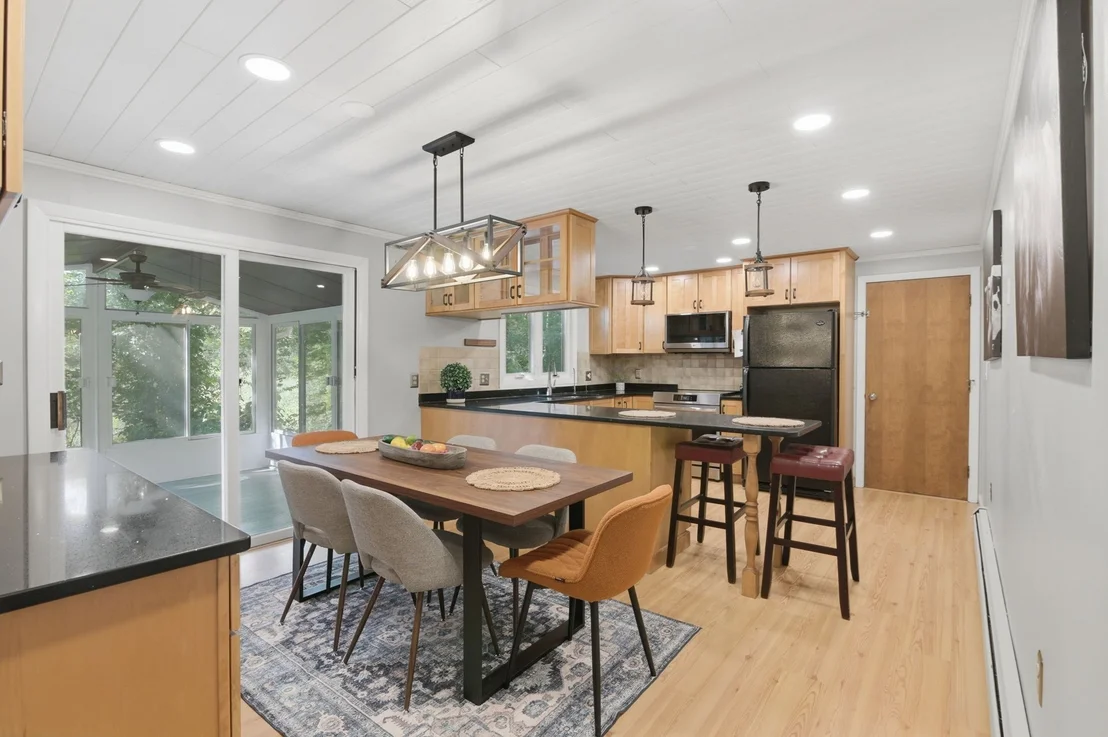 Photo of 7 Oxyoke Dr