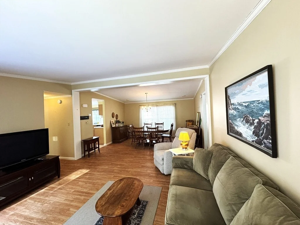 Photo of 6 Edgewood Drive