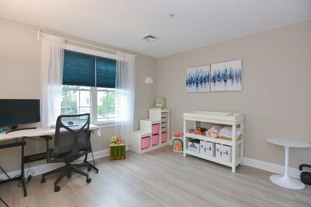 Photo of Unit D at 21 Wall St