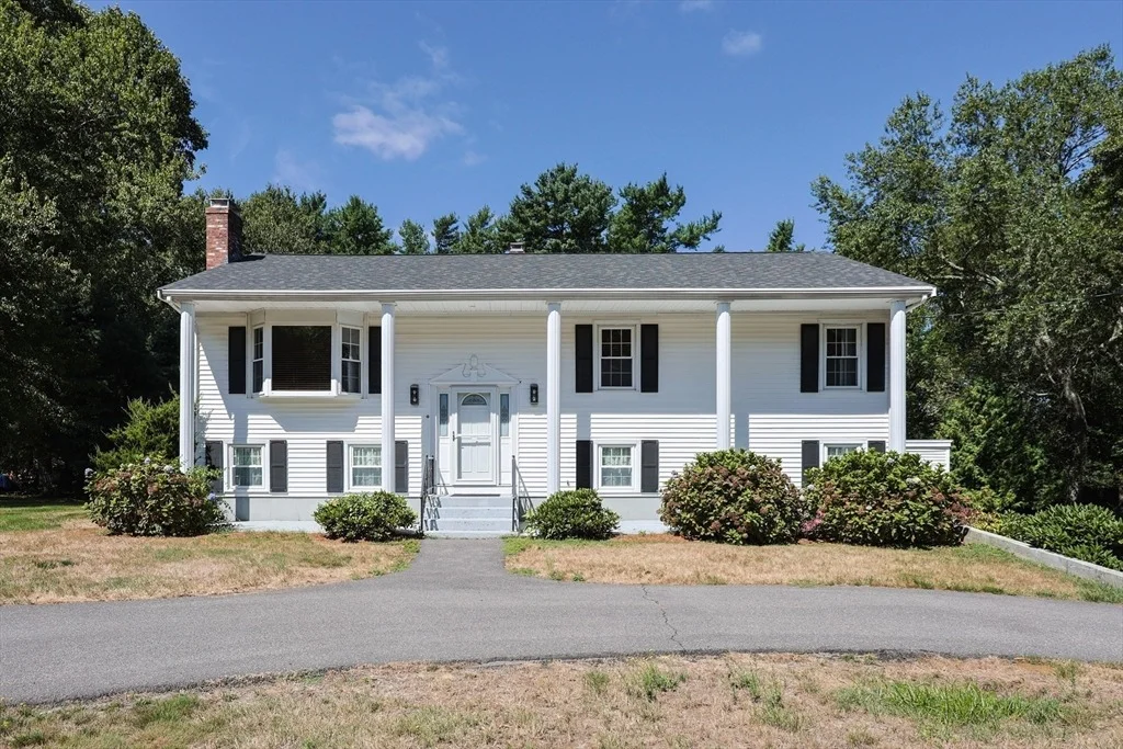 Photo of 6 Weetamoe Dr
