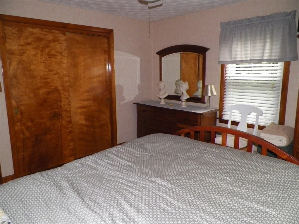 Photo of 7 Maple Ln